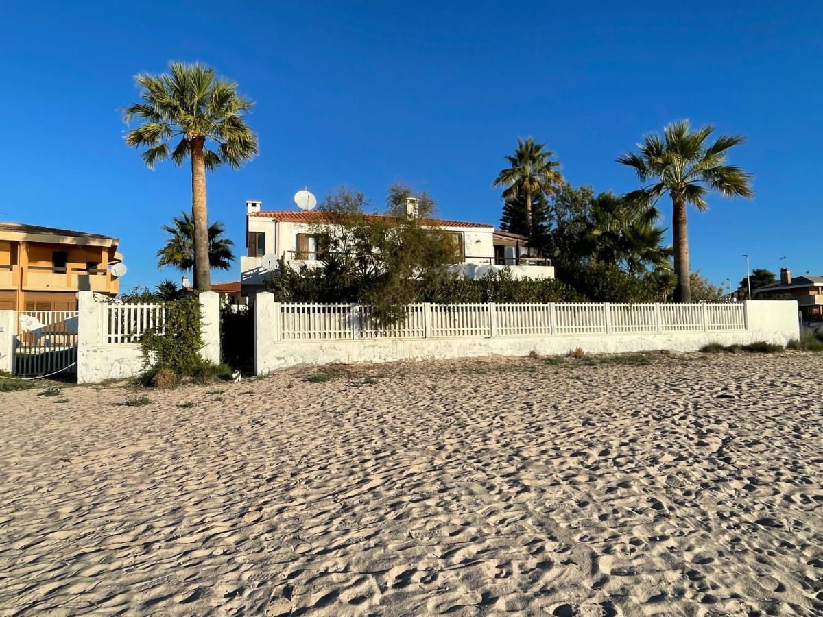 Villa By The Beach Sant'Andrea  Εξωτερικό φωτογραφία